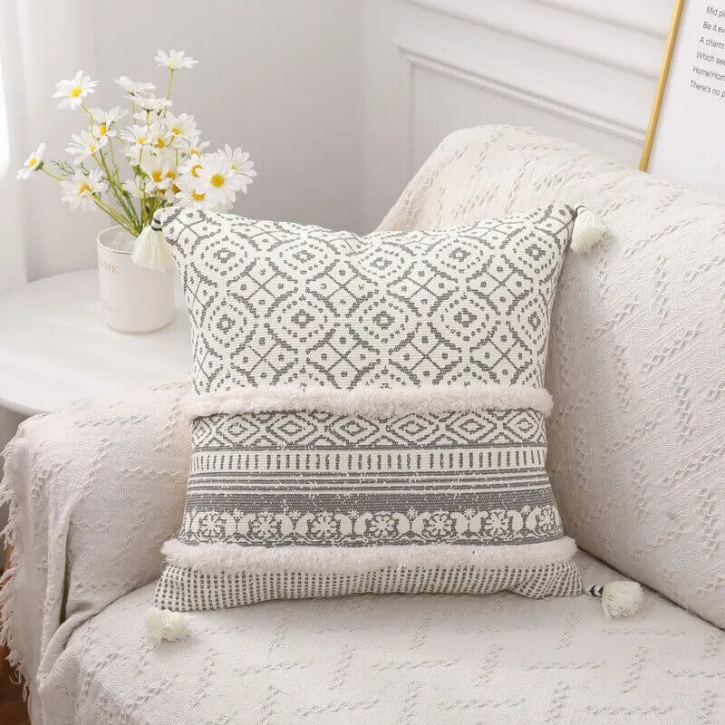 Linen and natural cotton cushion cover. Light gray colour.