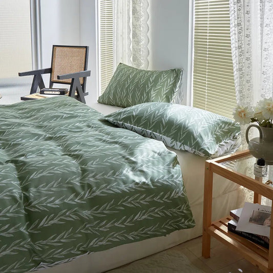 Printed duvet cover with black leaves and pale pink background, extra soft microfiber.