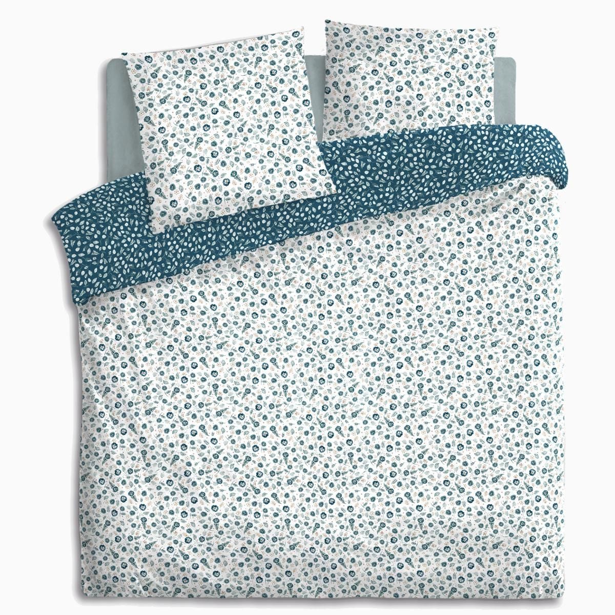 Funda nórdica reversible con estampado de flores azules y blancas. - Oma Home