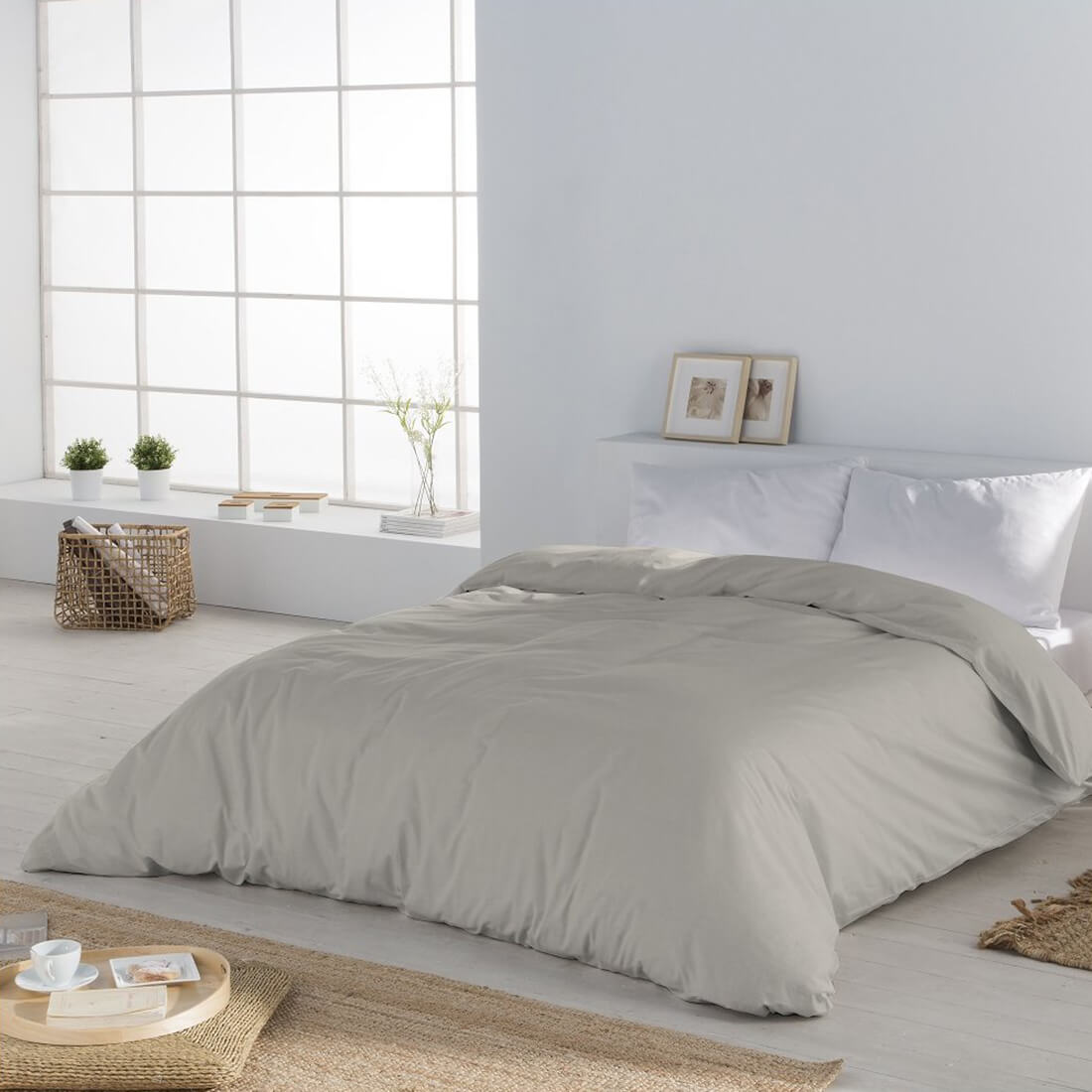 Duvet cover 100% cotton percale, 180 threads. Light gray color.