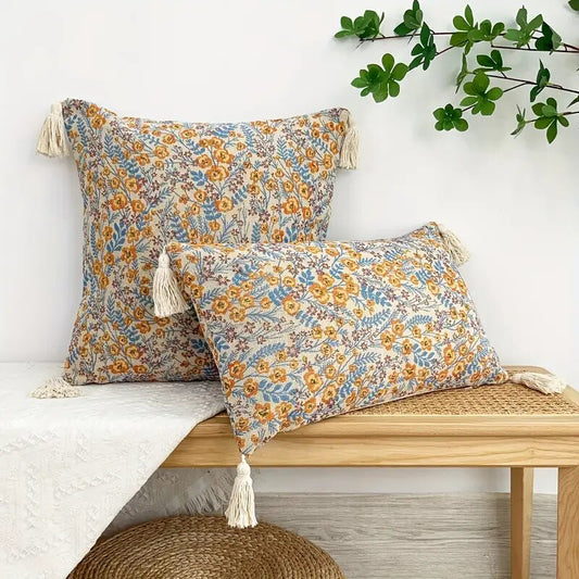 Cushion cover with pink jacquard flowers: Elegance and Style for your Home.