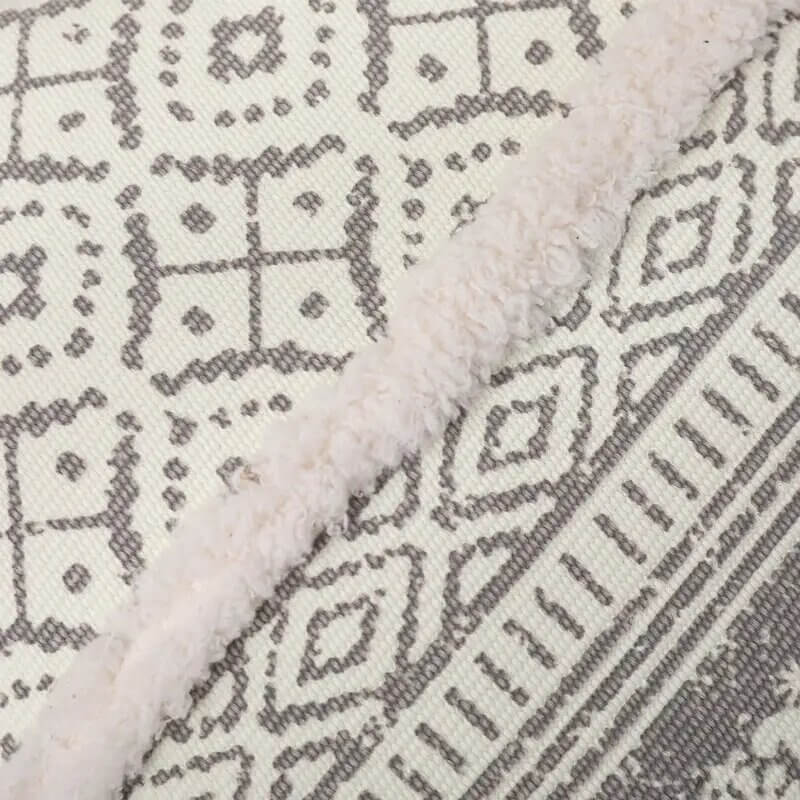 Linen and natural cotton cushion cover. Light gray colour.