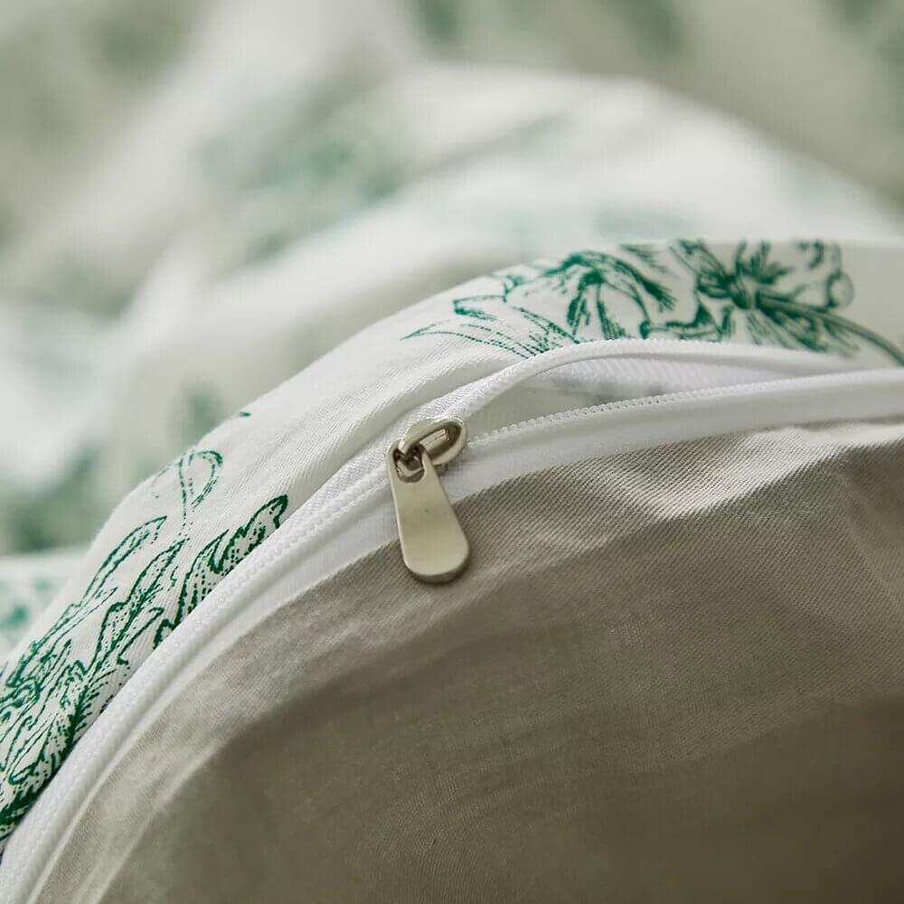 Green flower duvet cover with reversible print, 100% Cotton.